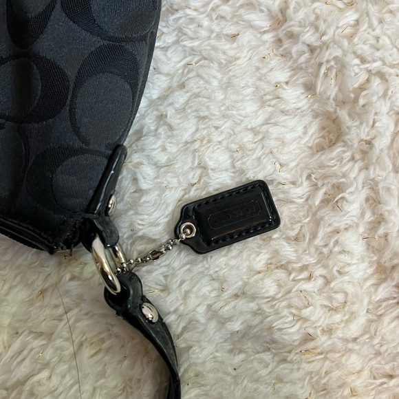 Authentic Coach Shoulder Bag - Y2K theme - Picture 4 of 5